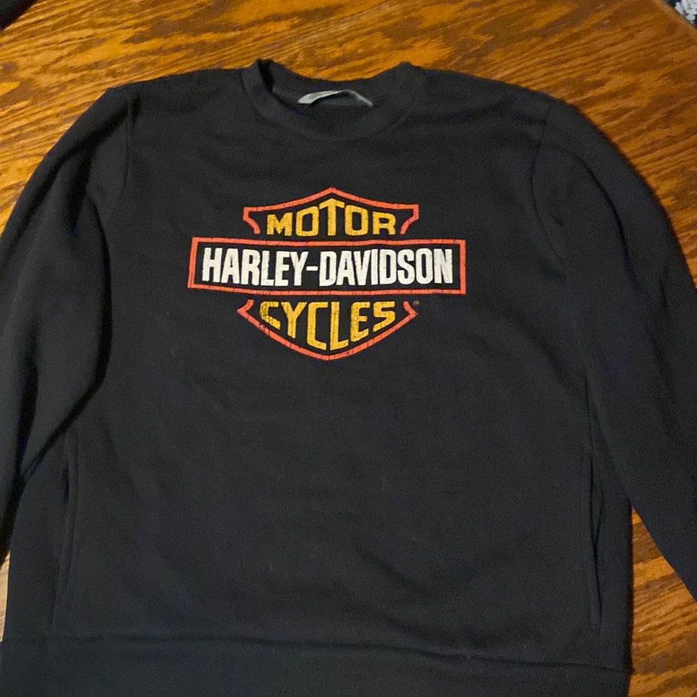 Pocketed sweatshirt